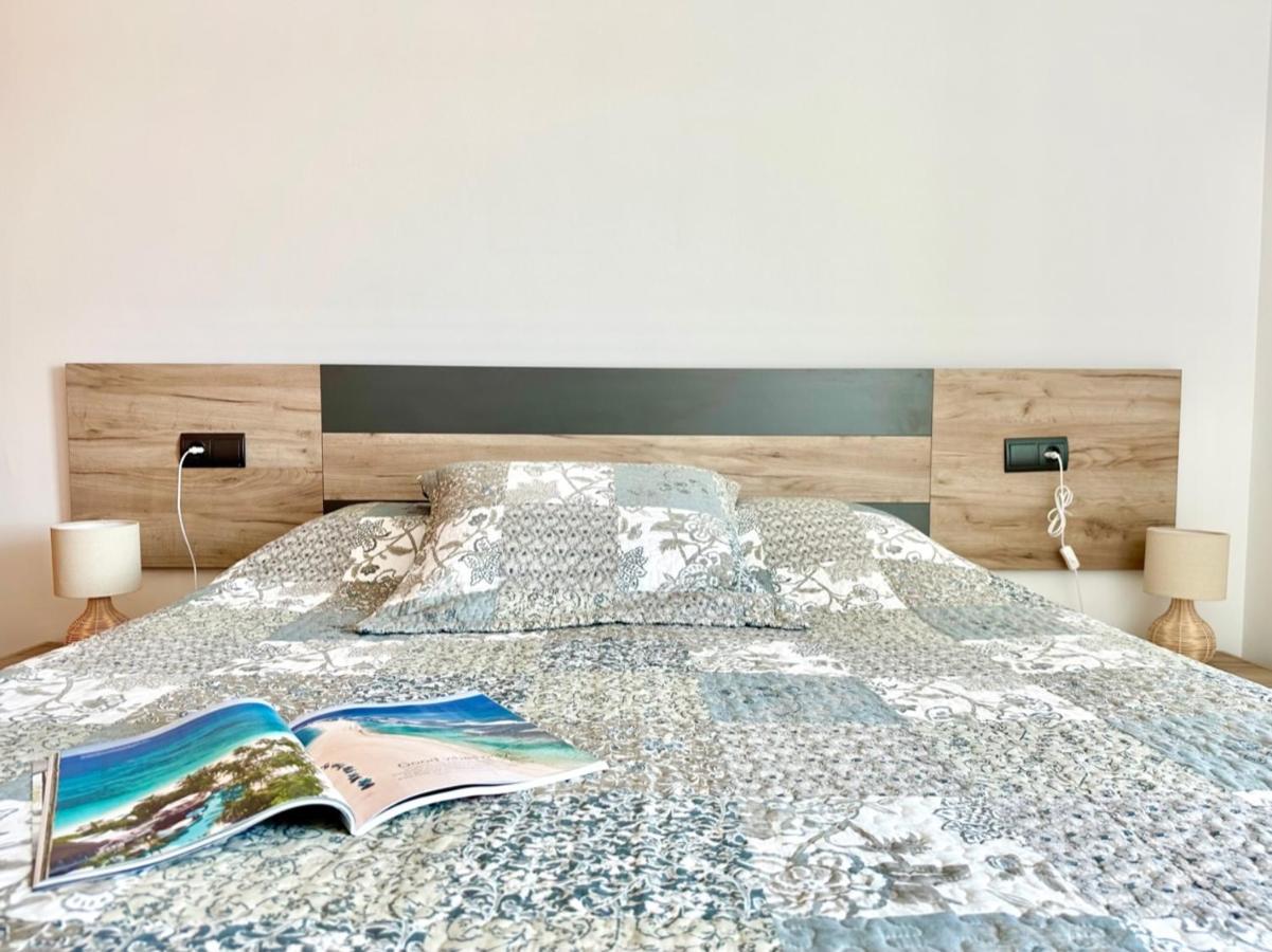 Marina Park Roses Apartman Kültér fotó